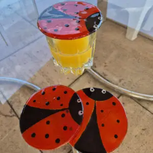 Szklana osłonka na napoje BIEDRONKA fusing fi. 10 cm.